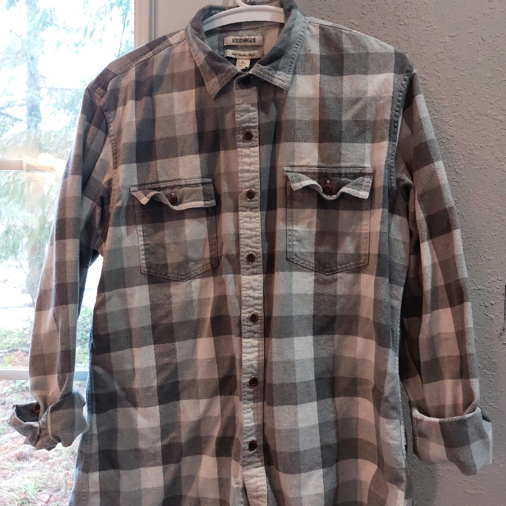 men's shirt with a very classic and fun style